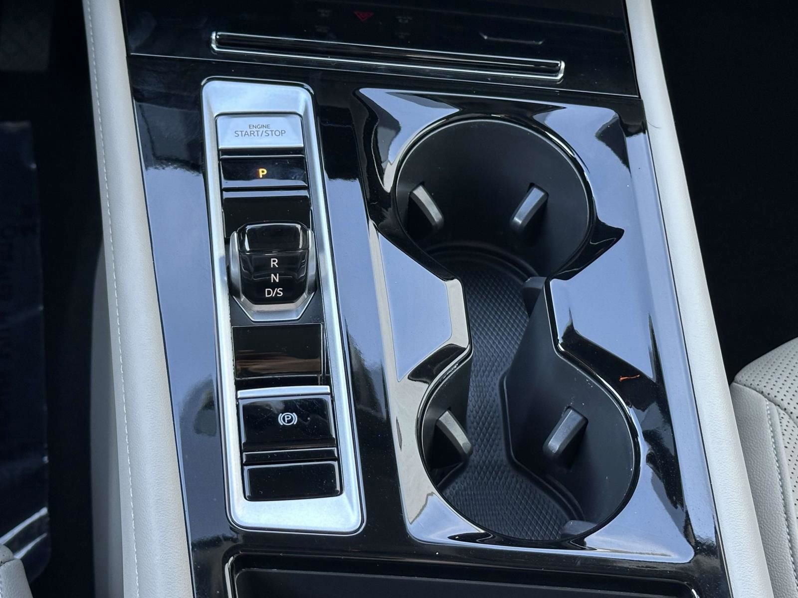 Used 2024 Volkswagen Atlas SE image 21
