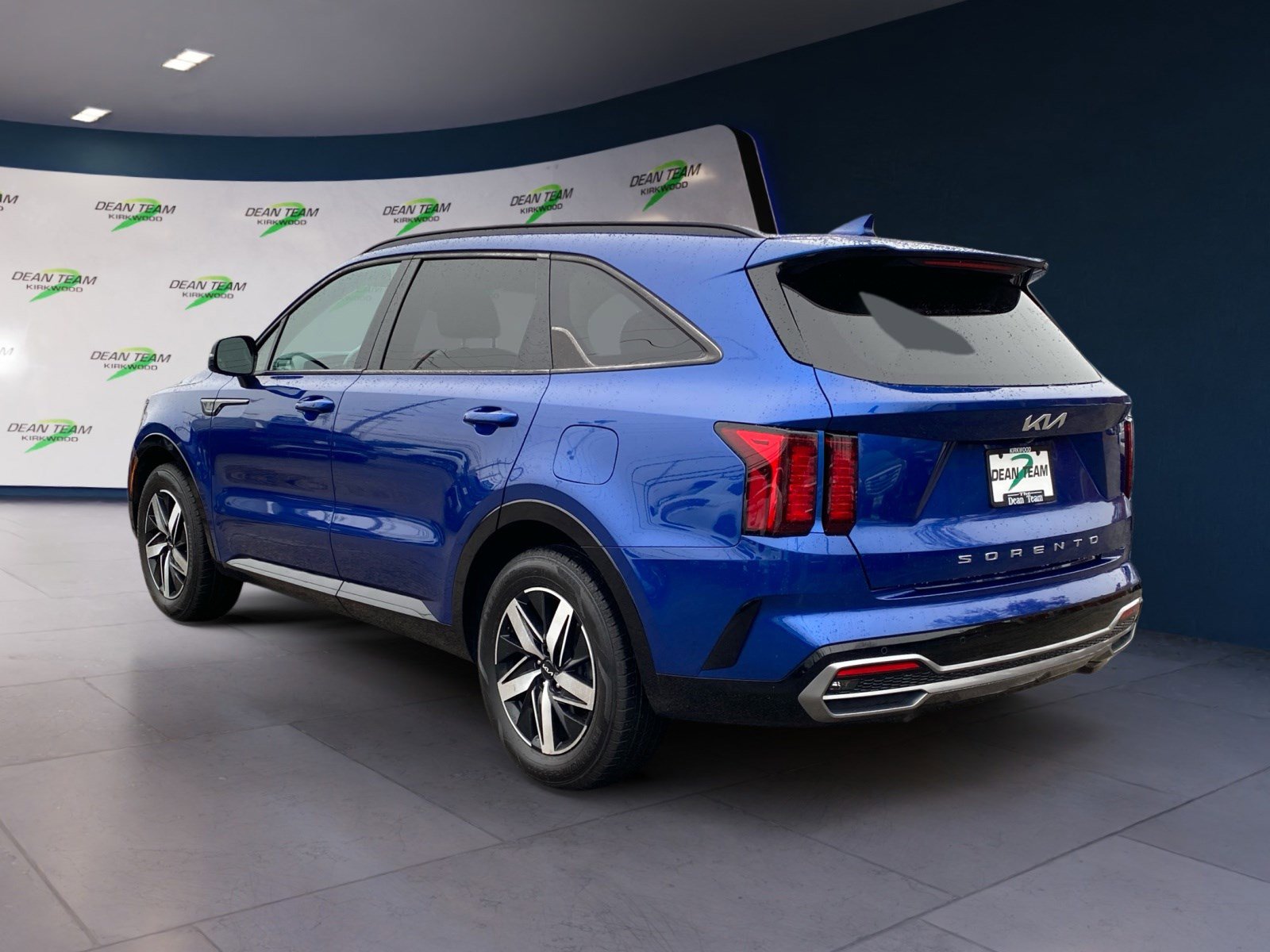 Used 2022 Kia Sorento S w/ Panoramic Sunroof Package image 4