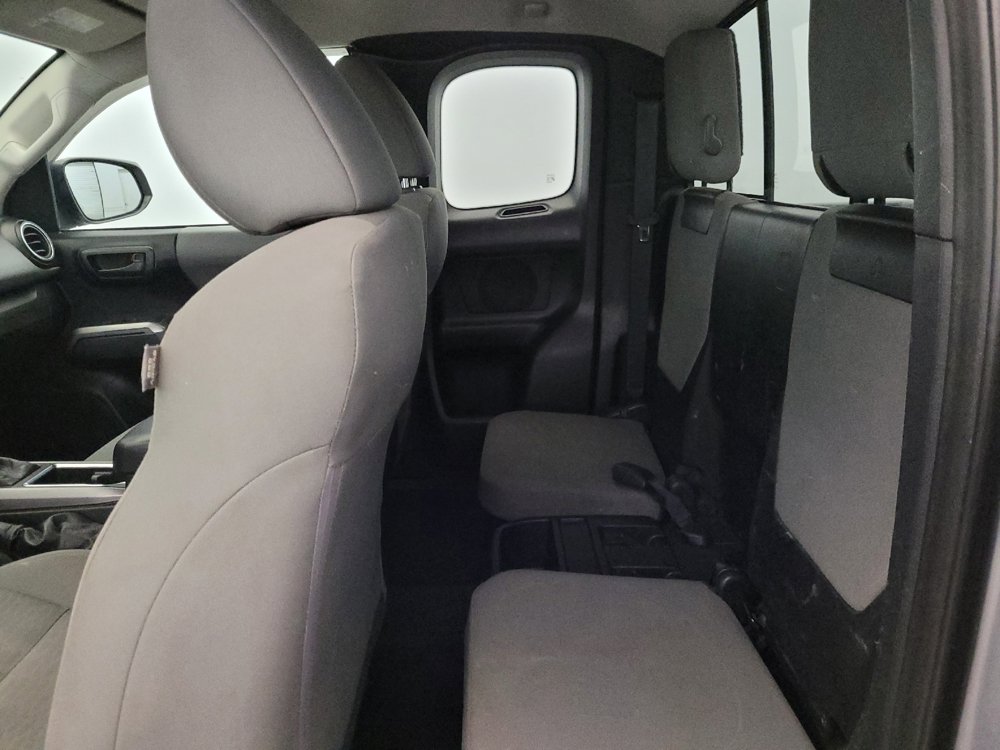 Used 2016 Toyota Tacoma SR5 AWD/4WD image 18