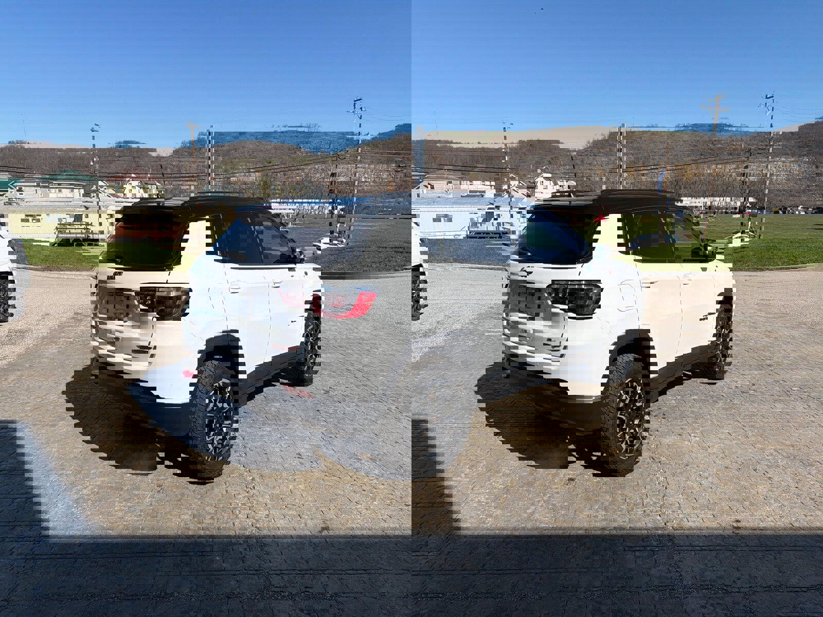 Used 2025 Jeep Compass Trailhawk image 8