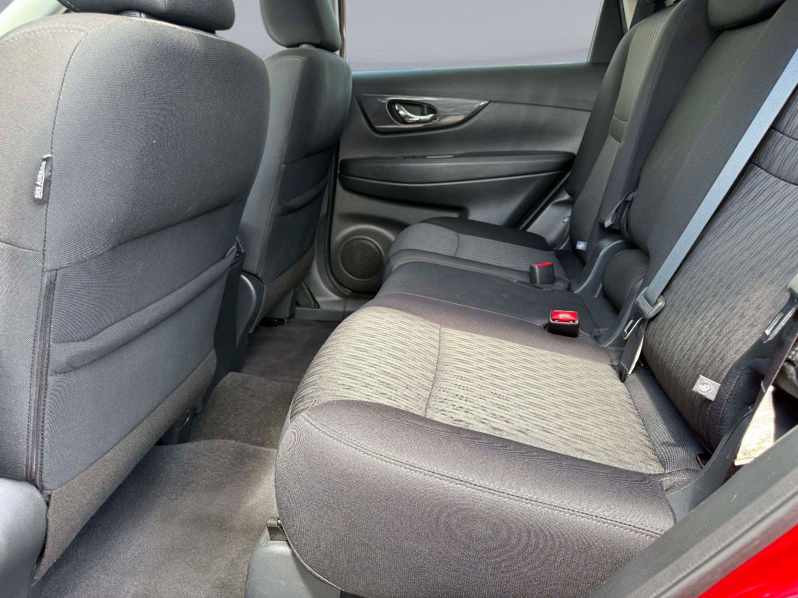 Used 2020 Nissan Rogue SV w/ Sun & Sound Touring Package AWD/4WD image 15