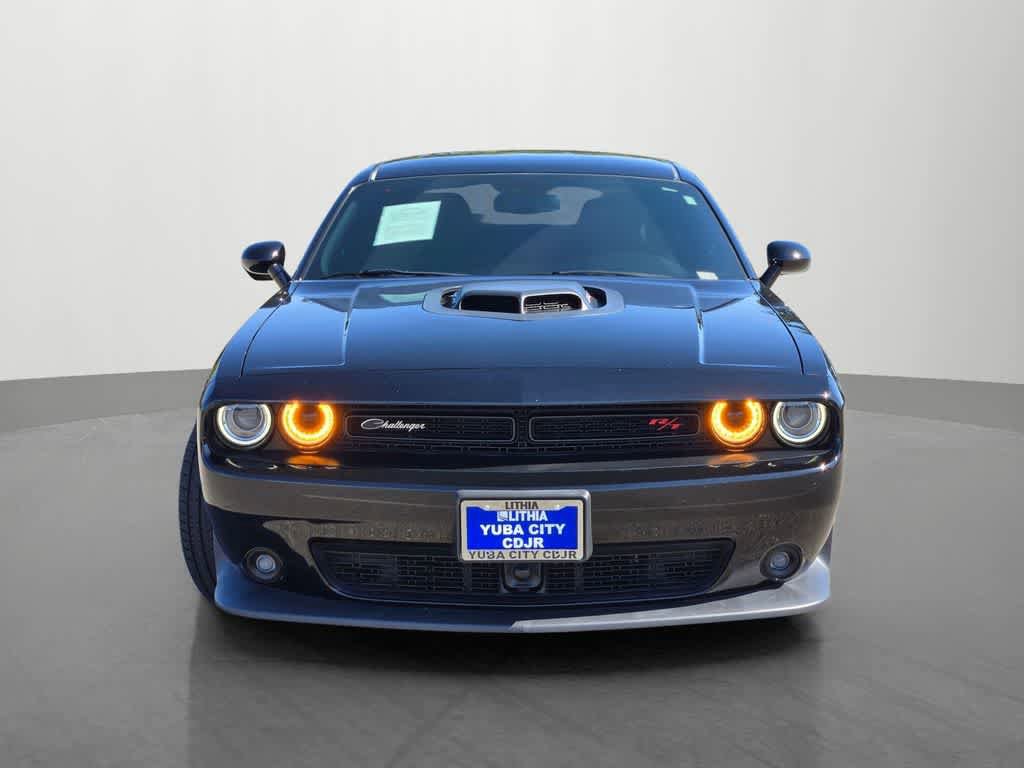 Used 2017 Dodge Challenger R/T Scat Pack RWD image 2