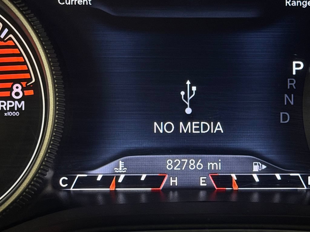 Used 2019 Jeep Cherokee Trailhawk w/ Cold Weather Group AWD/4WD image 16