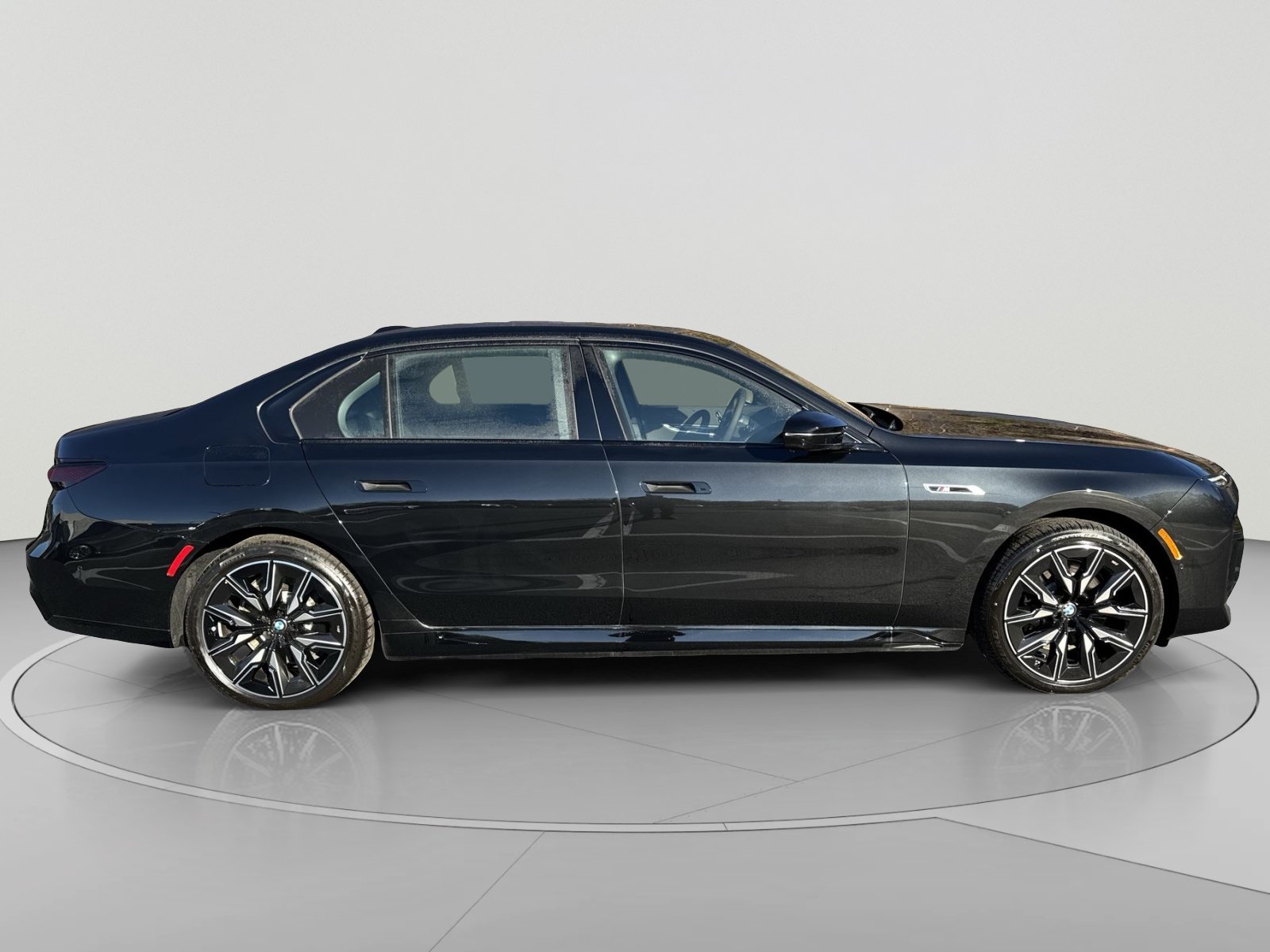 New 2026 BMW i7 M70 AWD/4WD image 34