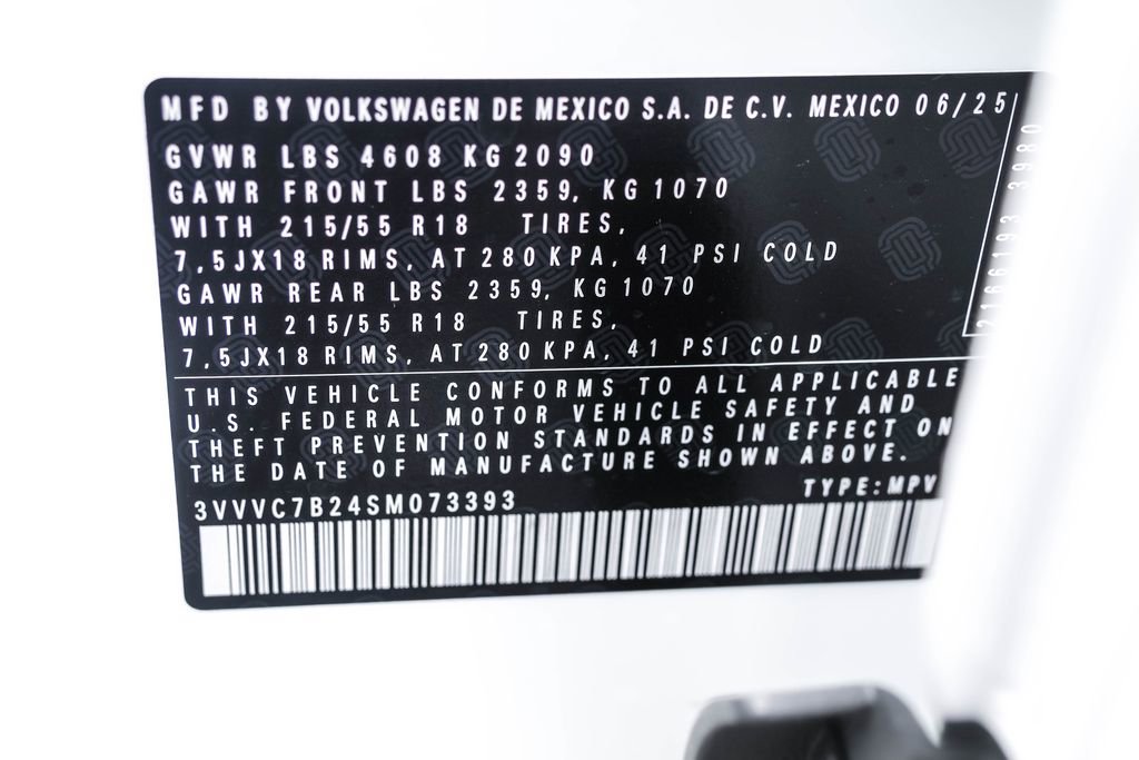 Used 2025 Volkswagen Taos SE image 37