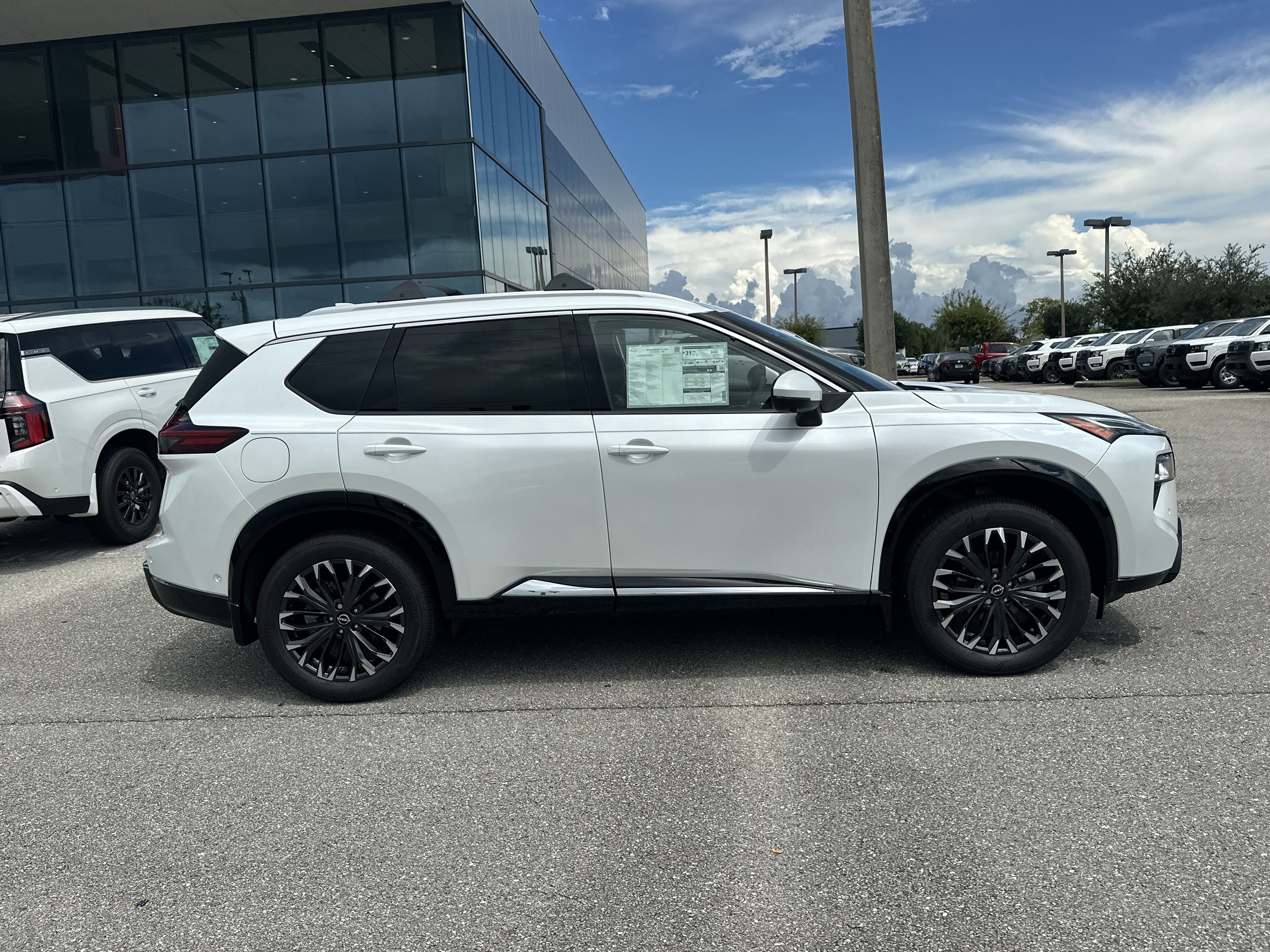 New 2026 Nissan Rogue Platinum image 5