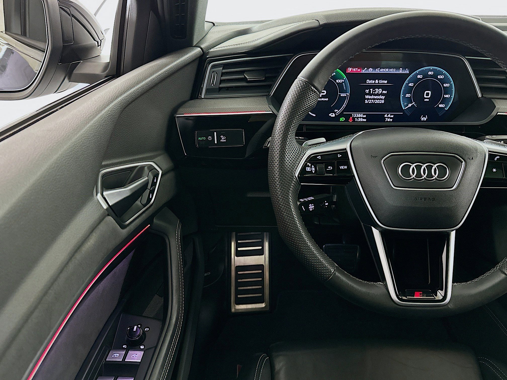 Used 2024 Audi Q8 e-tron Prestige w/ Prestige Package AWD/4WD image 10
