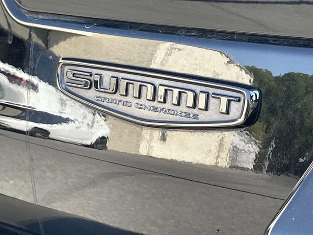 Certified 2024 Jeep Grand Cherokee Summit AWD/4WD image 9