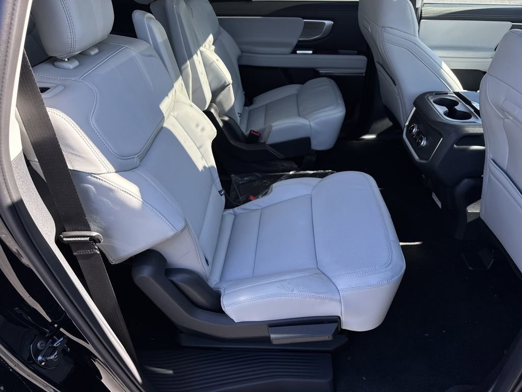 New 2026 Ford Expedition Max Platinum image 16