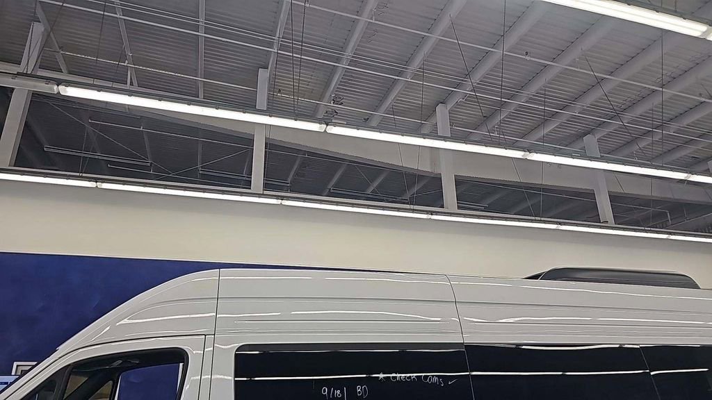 Used 2025 Mercedes-Benz Sprinter 2500 image 15