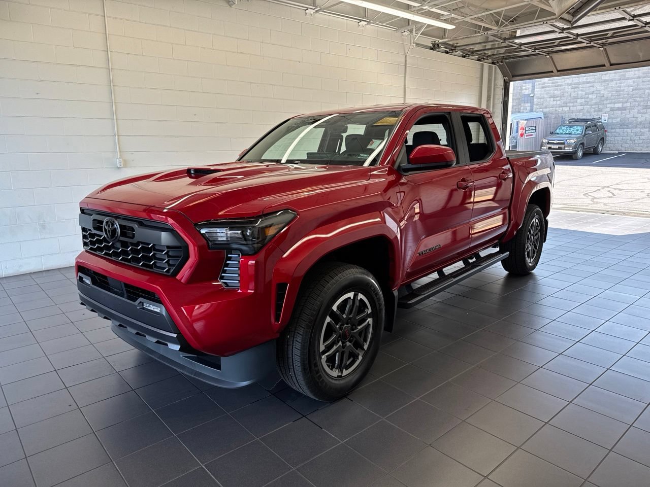 Certified 2026 Toyota Tacoma TRD Sport AWD/4WD image 4