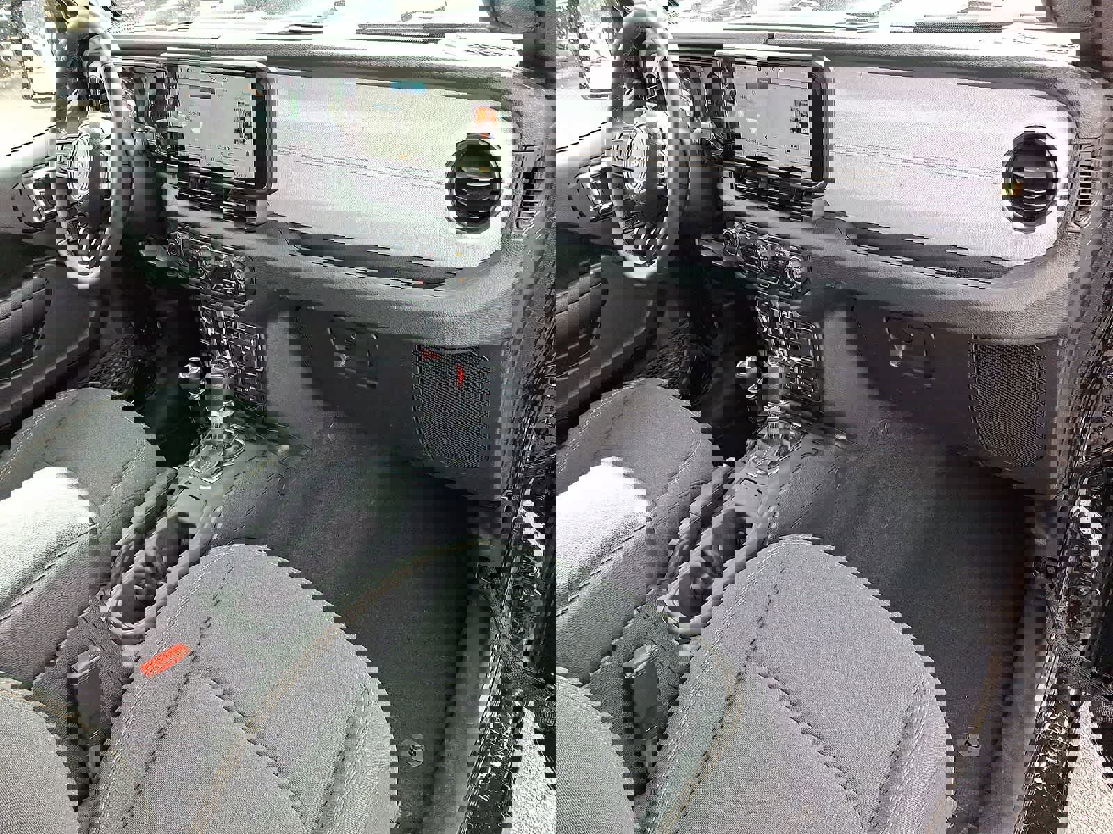 Used 2025 Jeep Wrangler Willys image 33