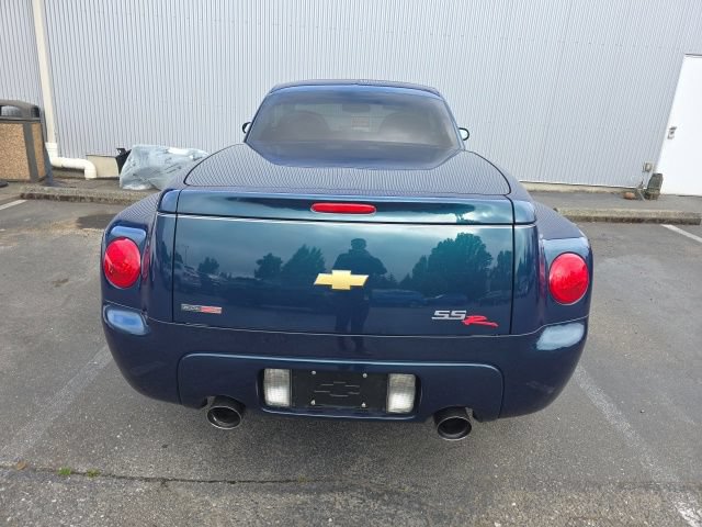 Used 2005 Chevrolet SSR w/ Preferred Equipment Group RWD image 3