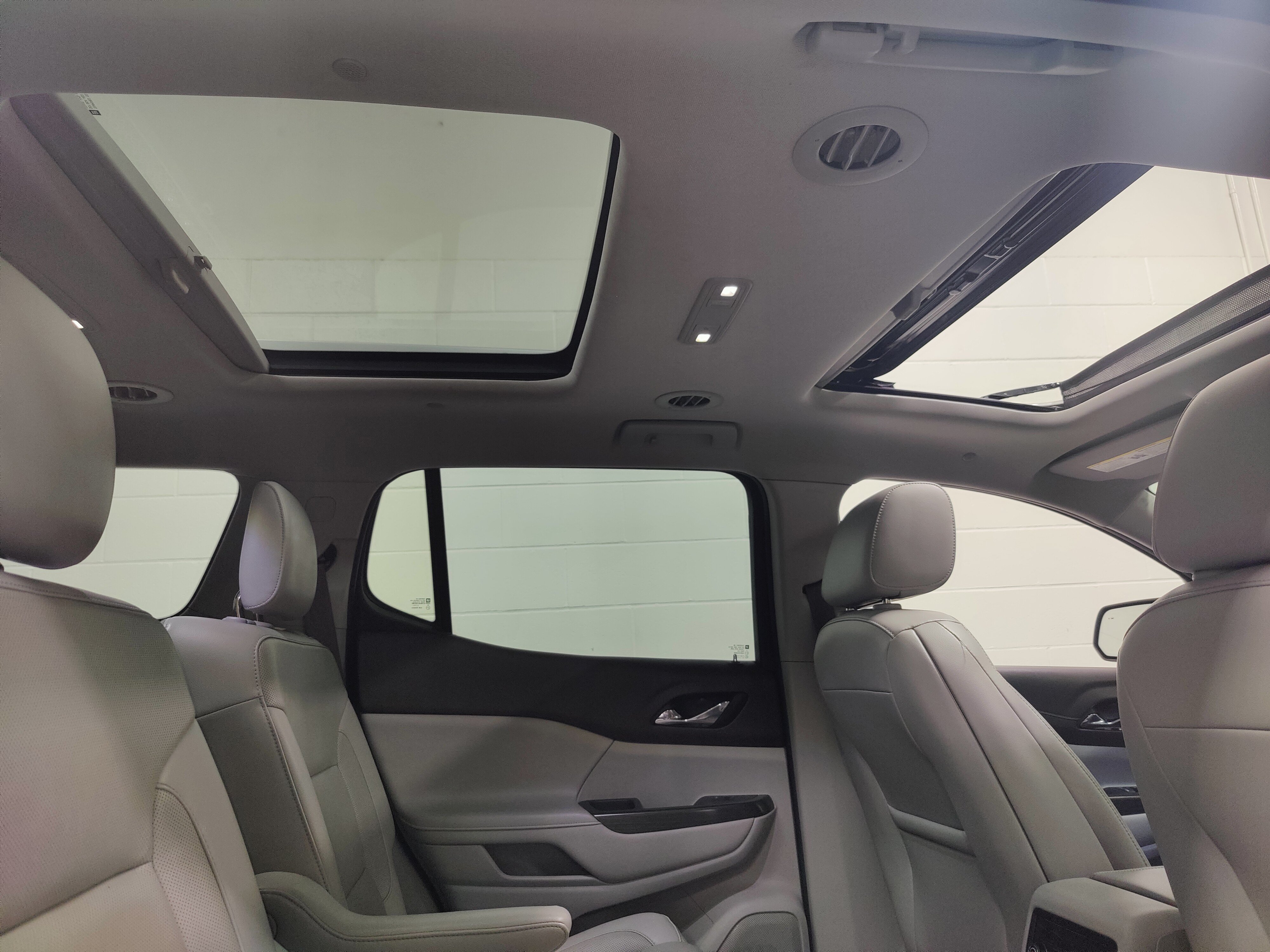 Used 2019 GMC Acadia SLT AWD/4WD image 7