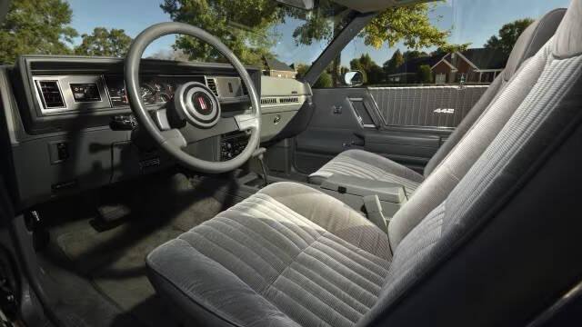 Used 1987 Oldsmobile Cutlass Supreme Salon image 25