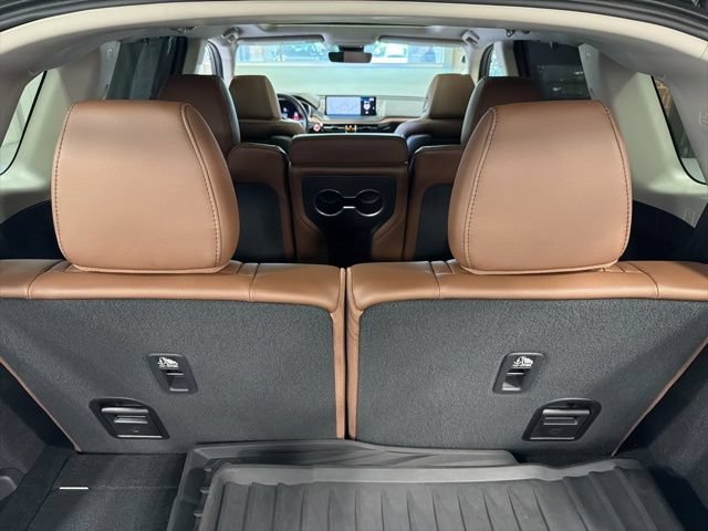 Used 2024 Acura MDX SH-AWD w/ Technology Package image 32