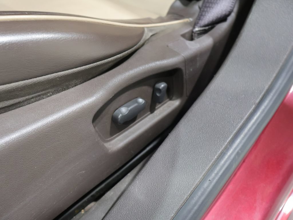 Used 2008 Chevrolet Malibu LTZ FWD image 18