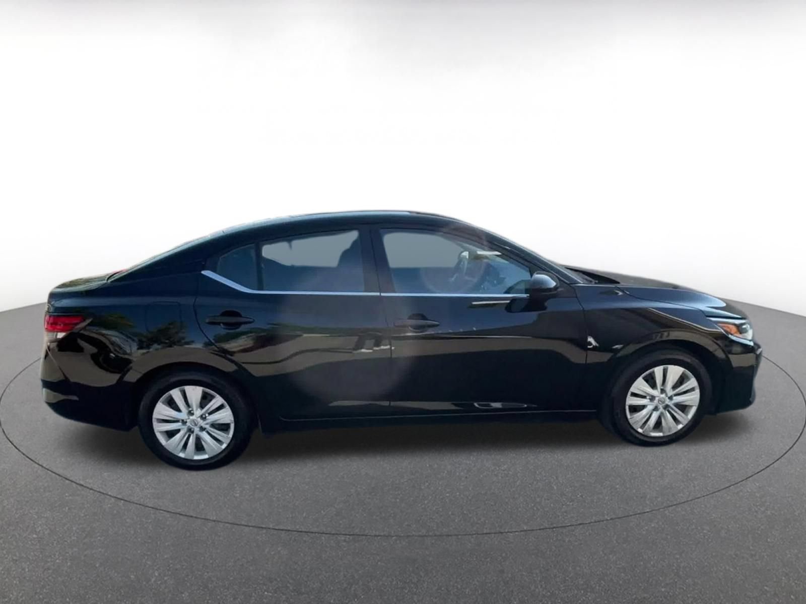 Used 2025 Nissan Sentra S FWD image 15