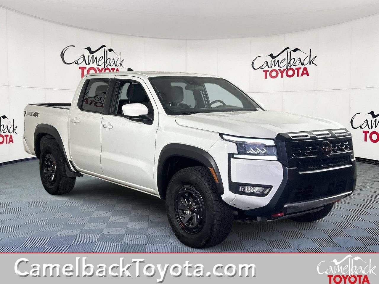 Used 2026 Nissan Frontier PRO-4X AWD/4WD image 1