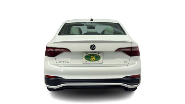 Used 2023 Volkswagen Jetta SE FWD image 3