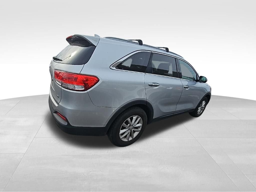 Used 2016 Kia Sorento LX w/ LX Convenience Package image 24