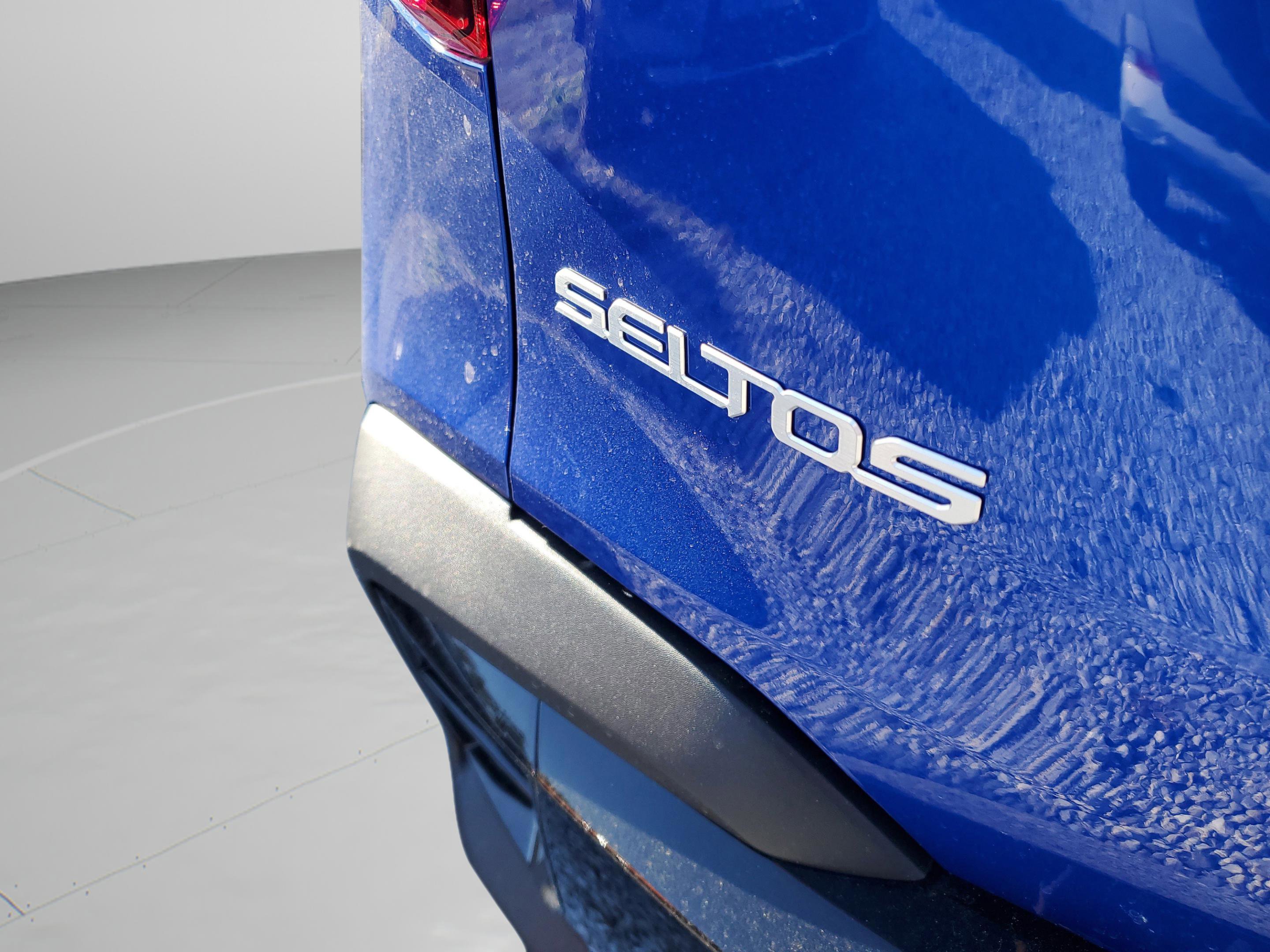 New 2026 Kia Seltos S FWD image 33