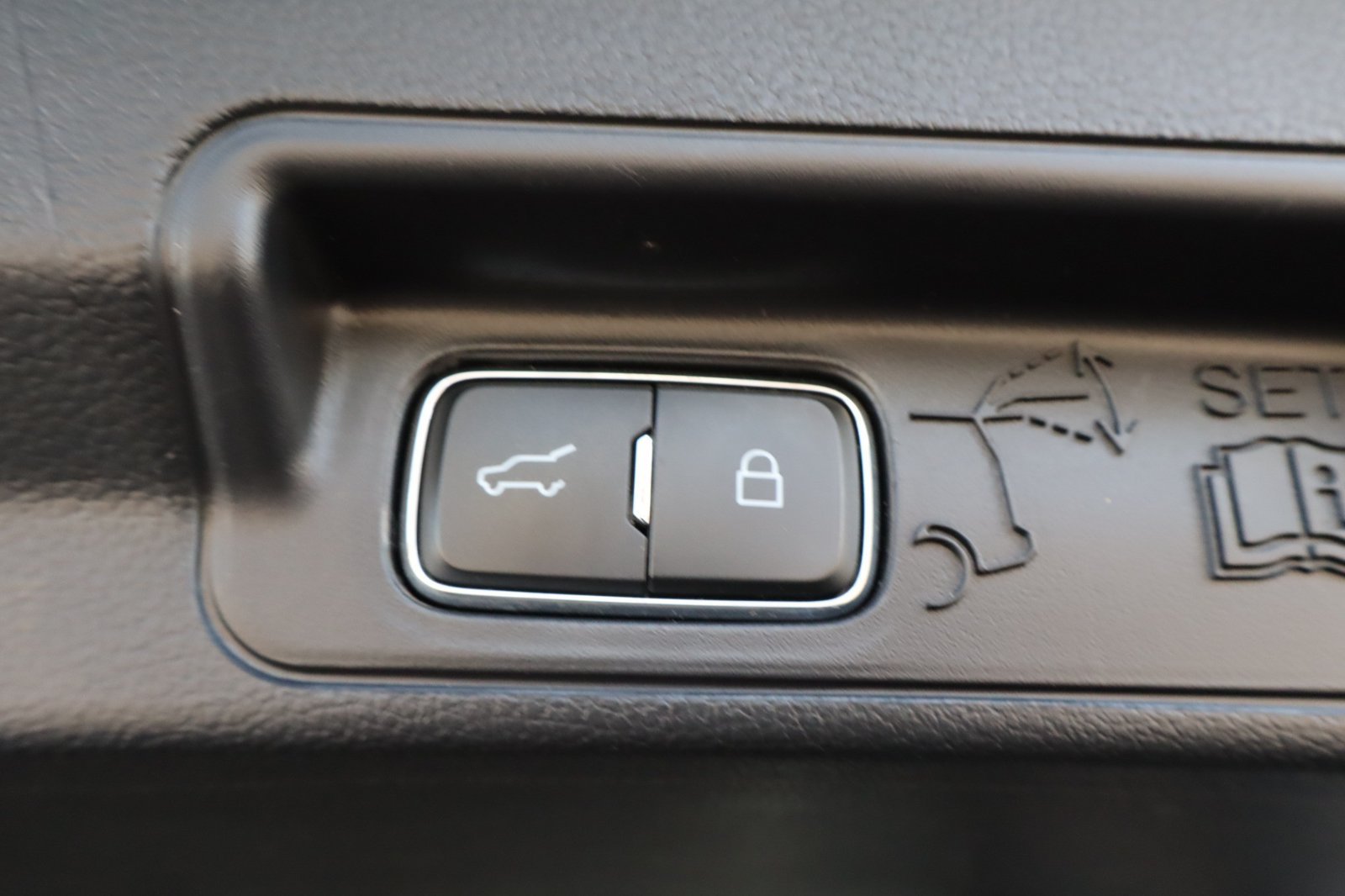 Used 2025 Ford Explorer ST-Line AWD/4WD image 39
