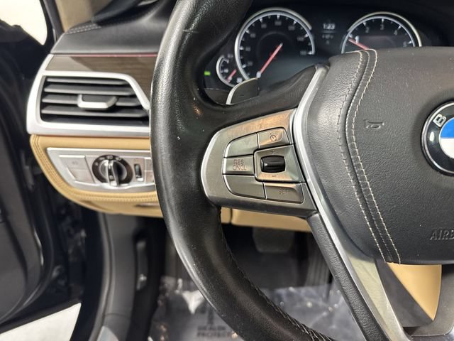 Used 2016 BMW 750i xDrive AWD/4WD image 12