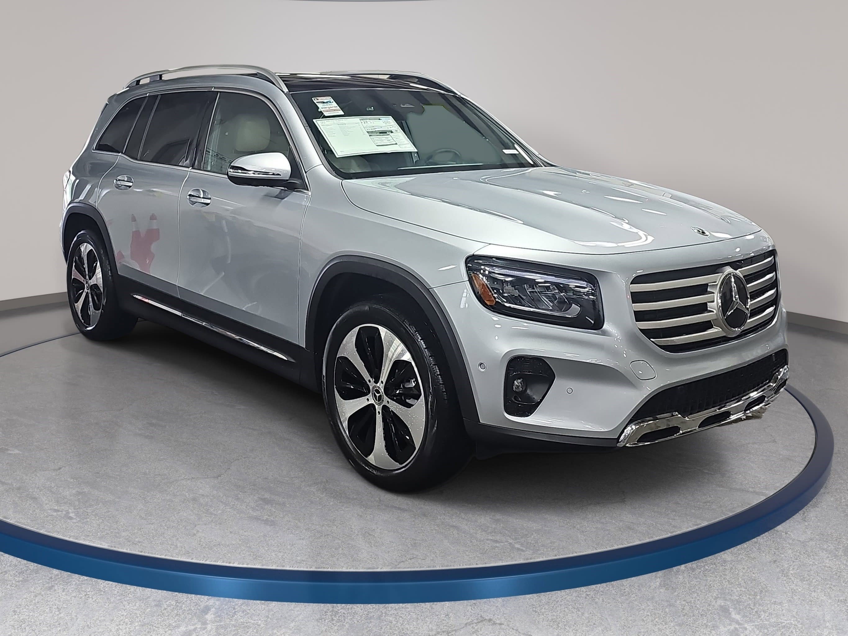 New 2026 Mercedes-Benz GLB 250 4MATIC image 3