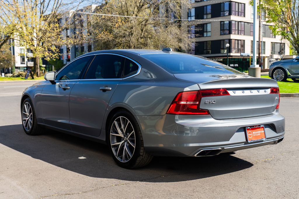 Used 2018 Volvo S90 T6 Momentum w/ Convenience Package image 4
