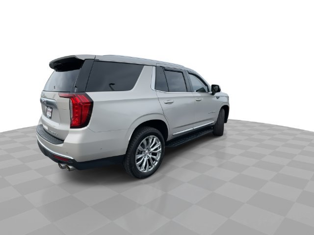 Used 2024 GMC Yukon Denali w/ Advanced Technology Package AWD/4WD image 8