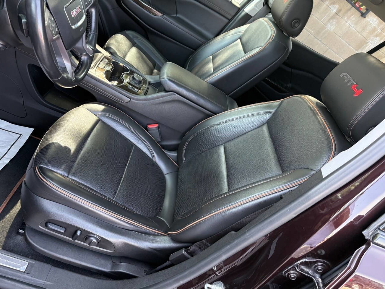 Used 2021 GMC Acadia AT4 w/ Technology Package AWD/4WD image 32