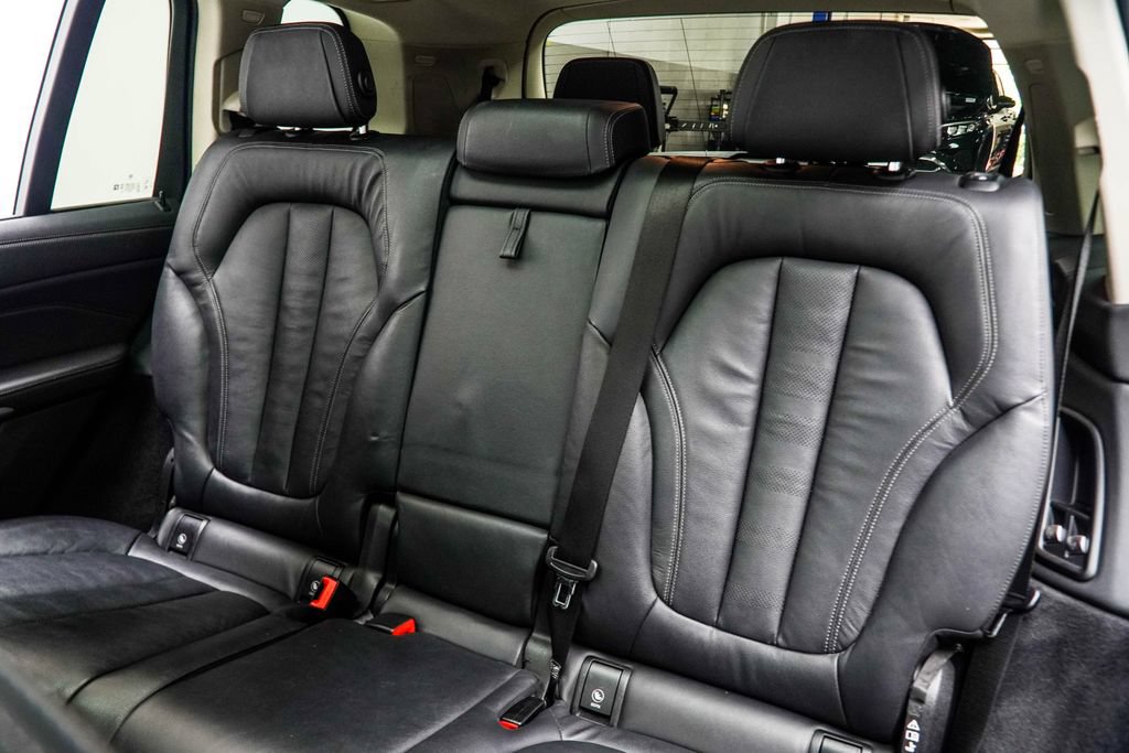 Used 2019 BMW X7 xDrive40i w/ Premium Package AWD/4WD image 45