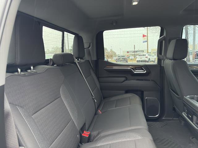 Used 2024 Chevrolet Silverado 1500 LT Trail Boss w/ Convenience Package II image 10