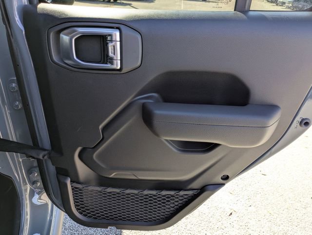 New 2026 Jeep Wrangler Unlimited Rubicon w/ Technology Group image 34