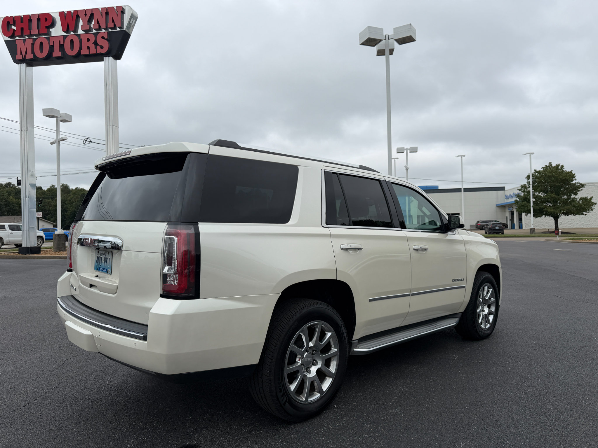 Used 2015 GMC Yukon Denali w/ Touring Package AWD/4WD image 7