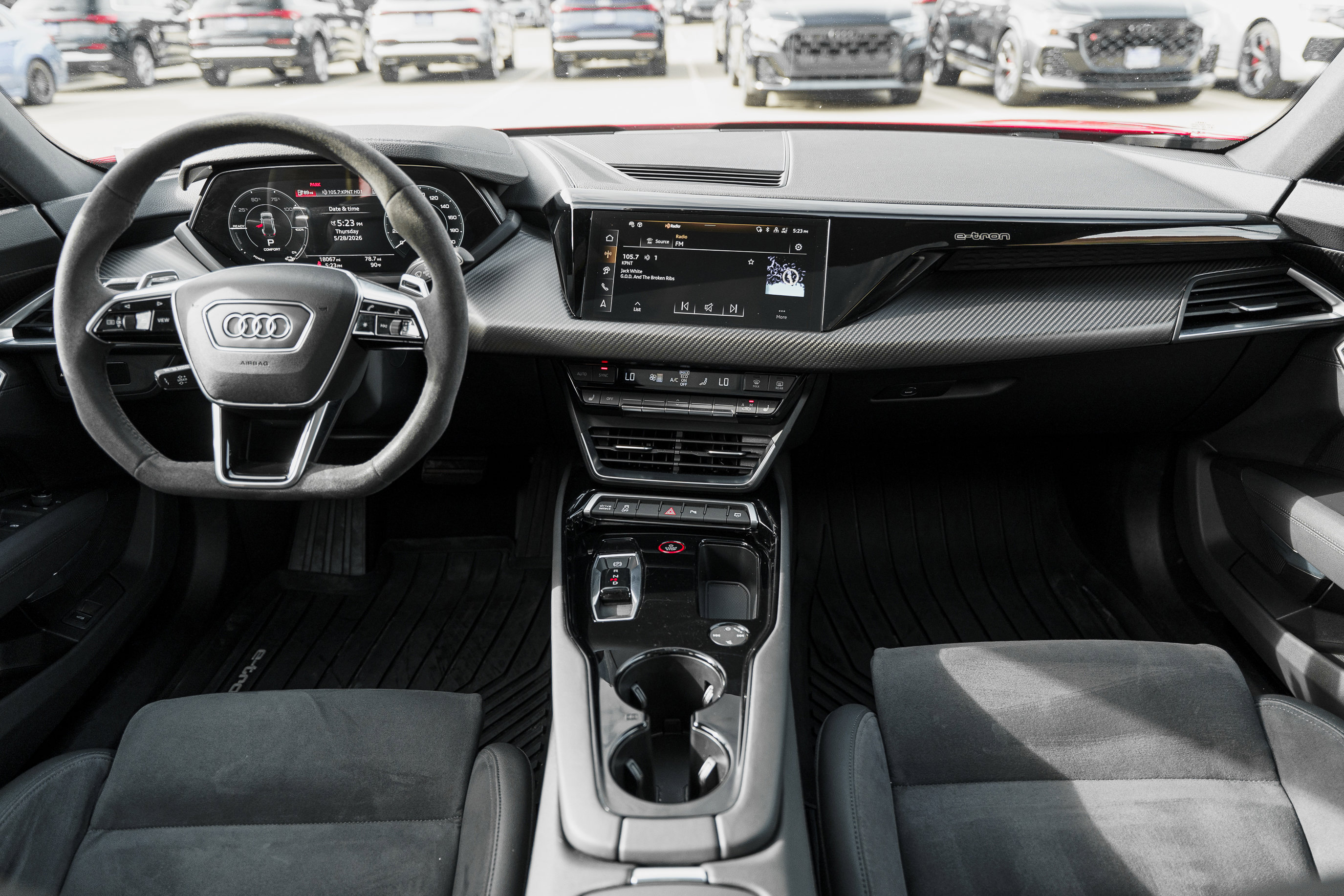 Used 2024 Audi e-tron GT Premium Plus w/ Performance Package AWD/4WD image 8
