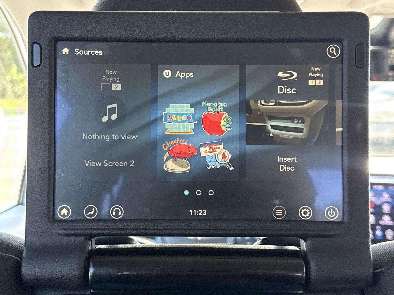 Used 2019 Chrysler Pacifica Touring Plus w/ Advanced Safetytec Group FWD image 22