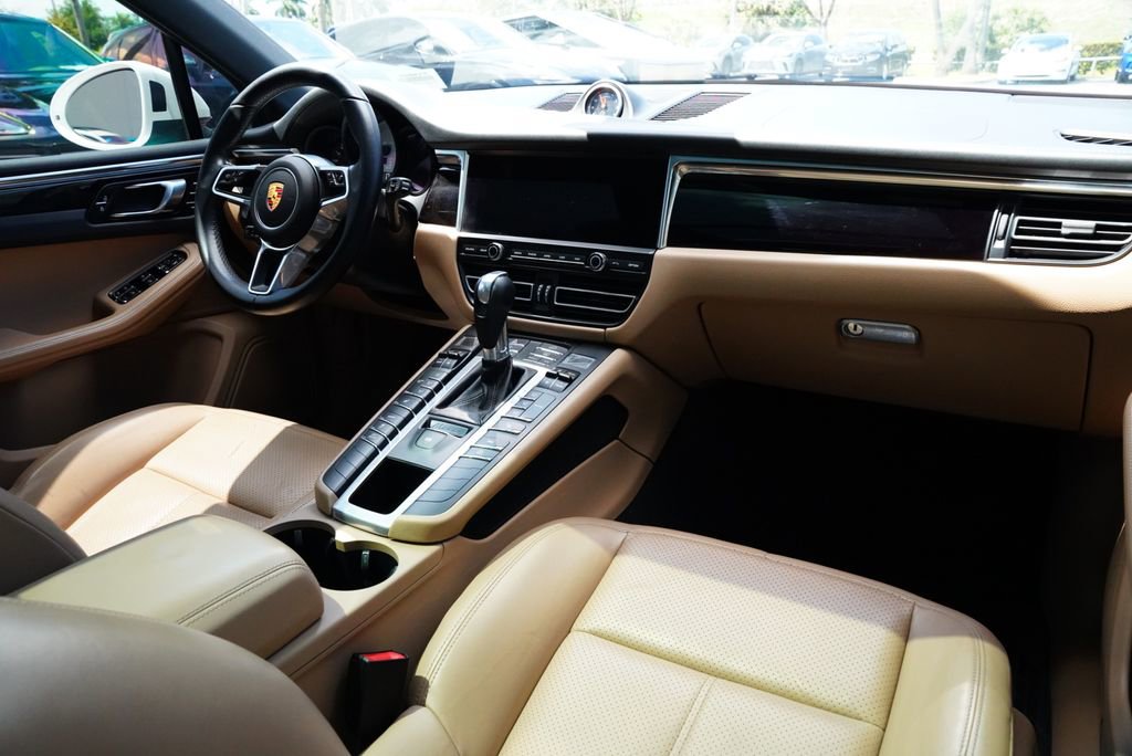 Used 2021 Porsche Macan S image 24