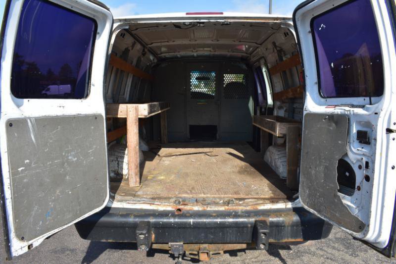 Used 2008 Ford E-250 and Econoline 250 RWD image 7