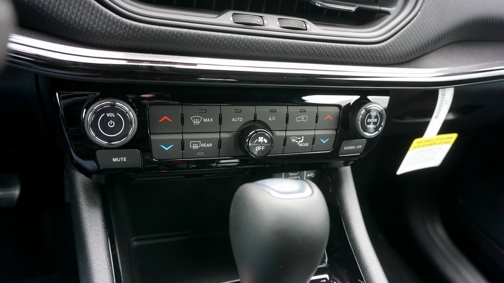 New 2026 Jeep Compass Limited image 13