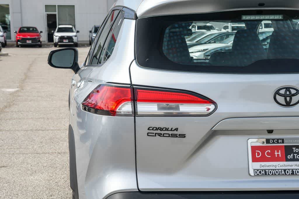 Used 2025 Toyota Corolla Cross AWD Hybrid image 6
