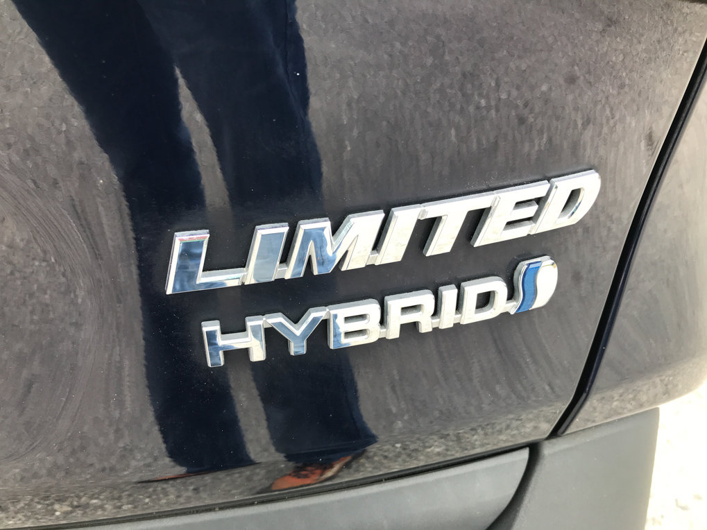 Used 2020 Toyota RAV4 Limited AWD/4WD image 11