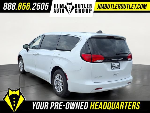 Used 2023 Chrysler Voyager LX FWD video 2