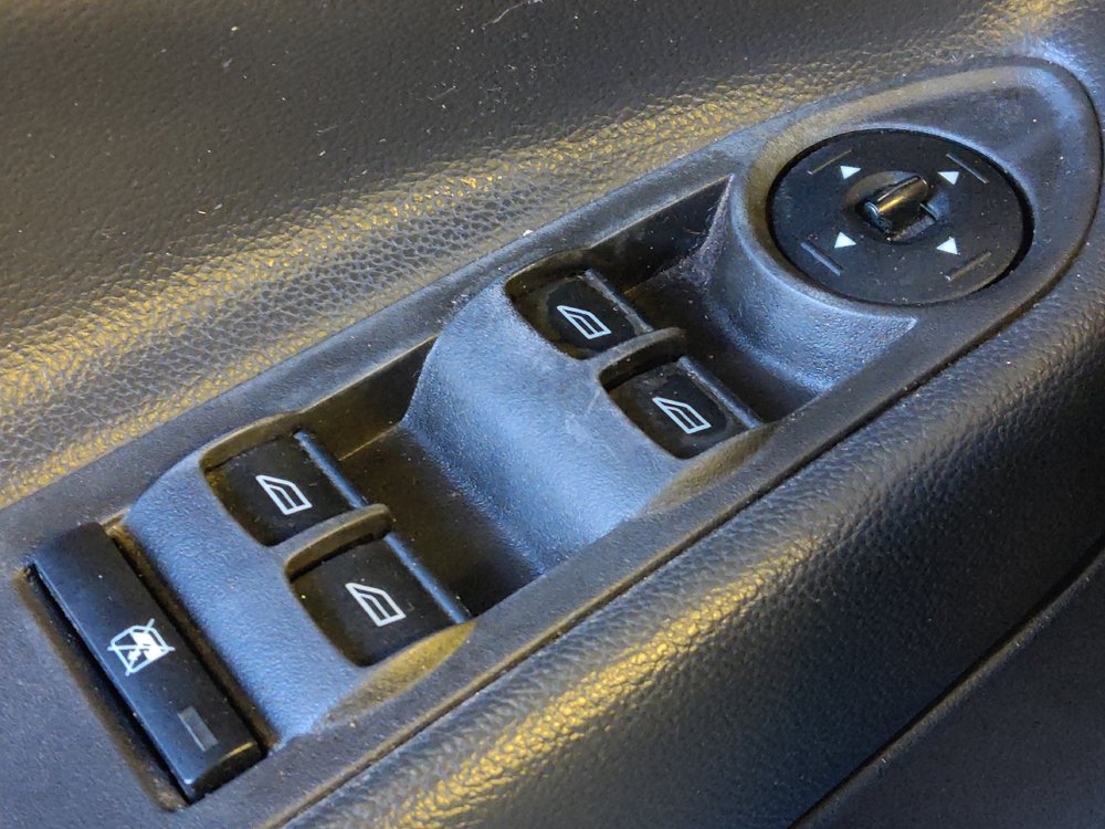 Used 2015 Ford Escape SE FWD image 27