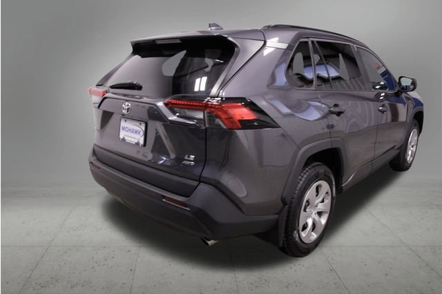 Used 2021 Toyota RAV4 LE AWD/4WD image 5