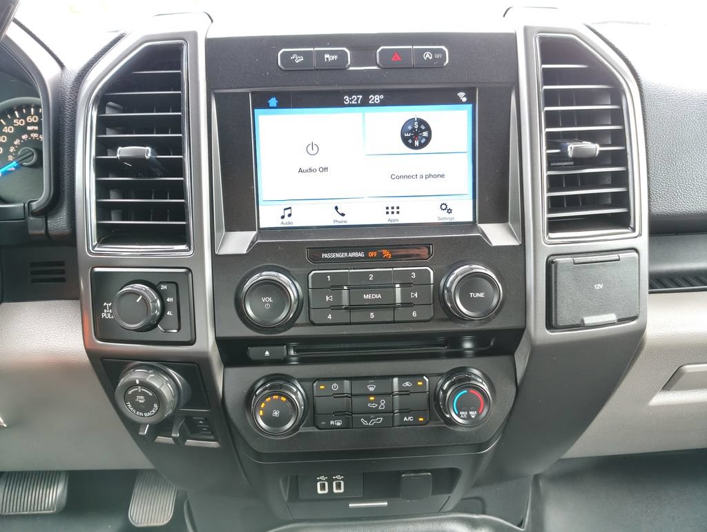 Used 2017 Ford F150 XLT w/ Equipment Group 301A Mid AWD/4WD image 3