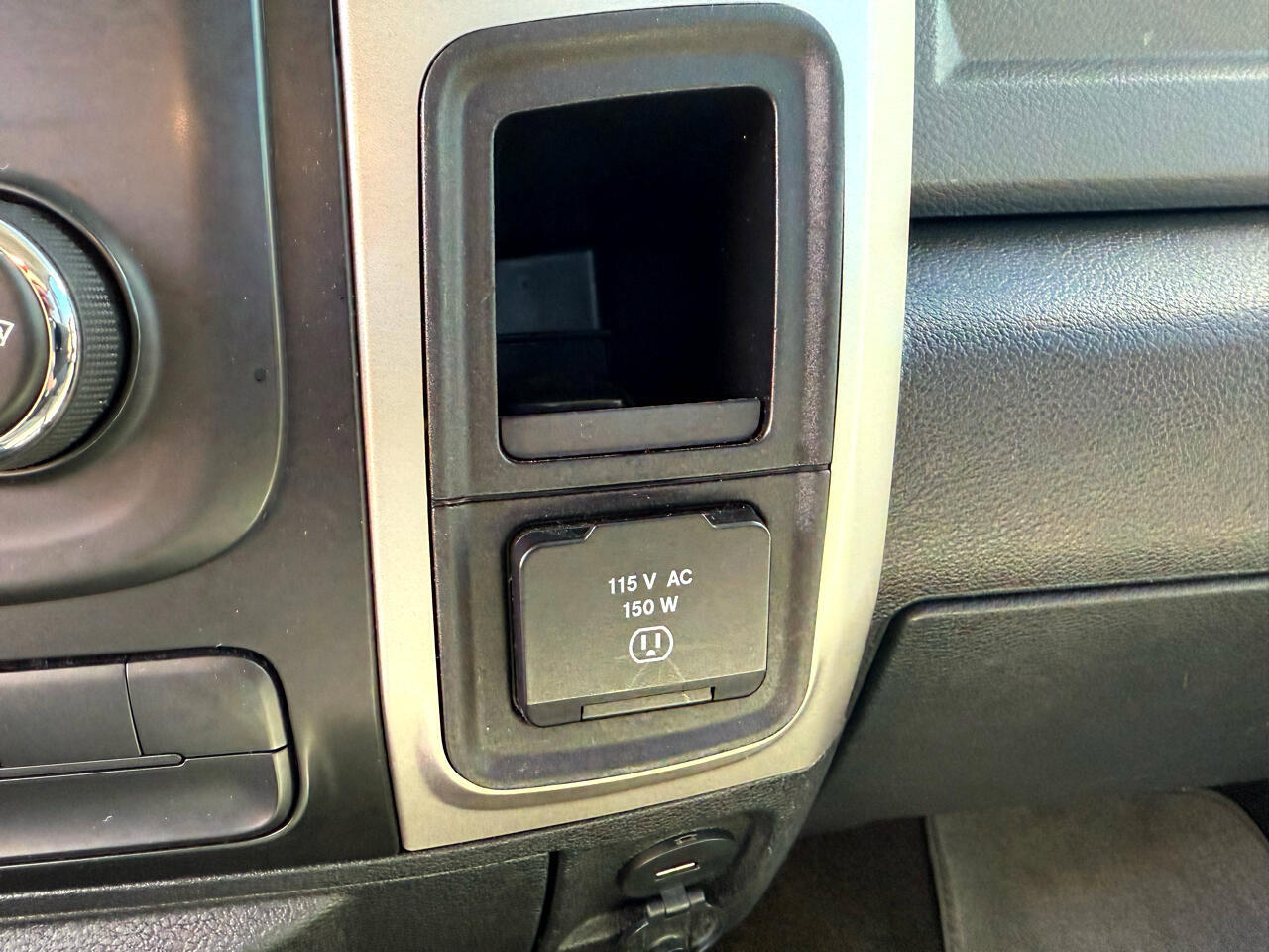 Used 2017 RAM 1500 Outdoorsman image 12