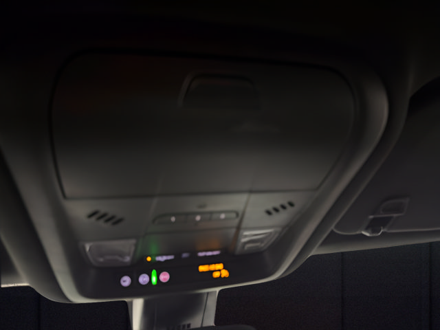 Used 2025 Chevrolet Blazer RS FWD image 25