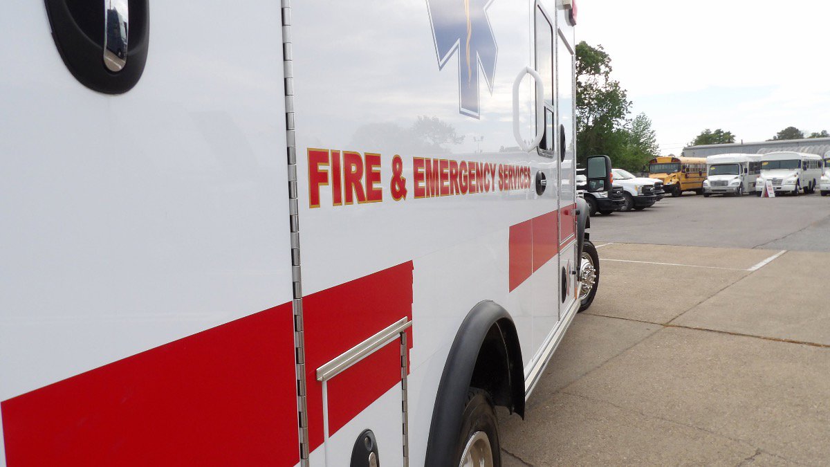 Used 2013 Ford F450 XLT w/ Ambulance Preparation Pkg RWD image 10